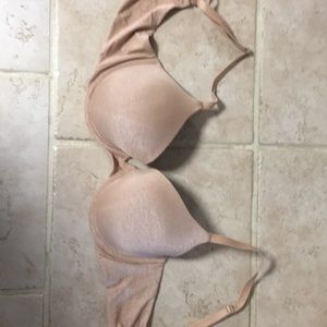 Victoria’s Secret Uplift Semi Demi Bra